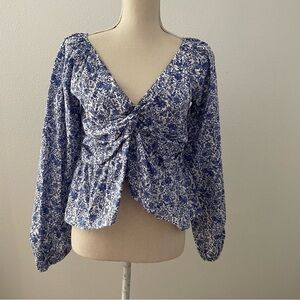 Flawless Womens Long Sleeves V Neck Crop Floral Print NWT Size Medium Blue White